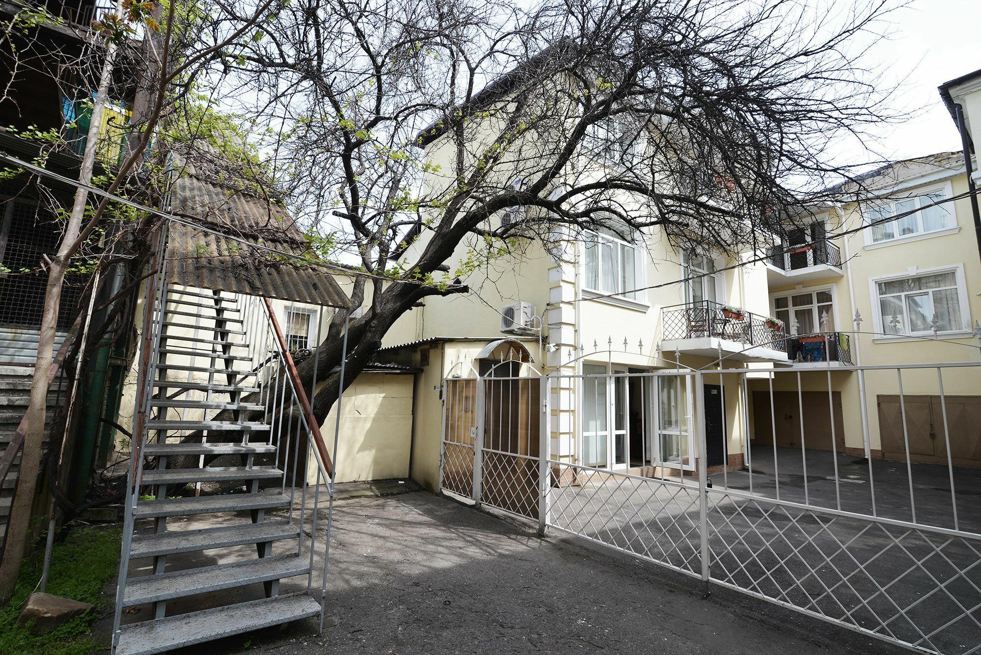 Ferienwohnung Club City House Klumba Odessa Exterior foto